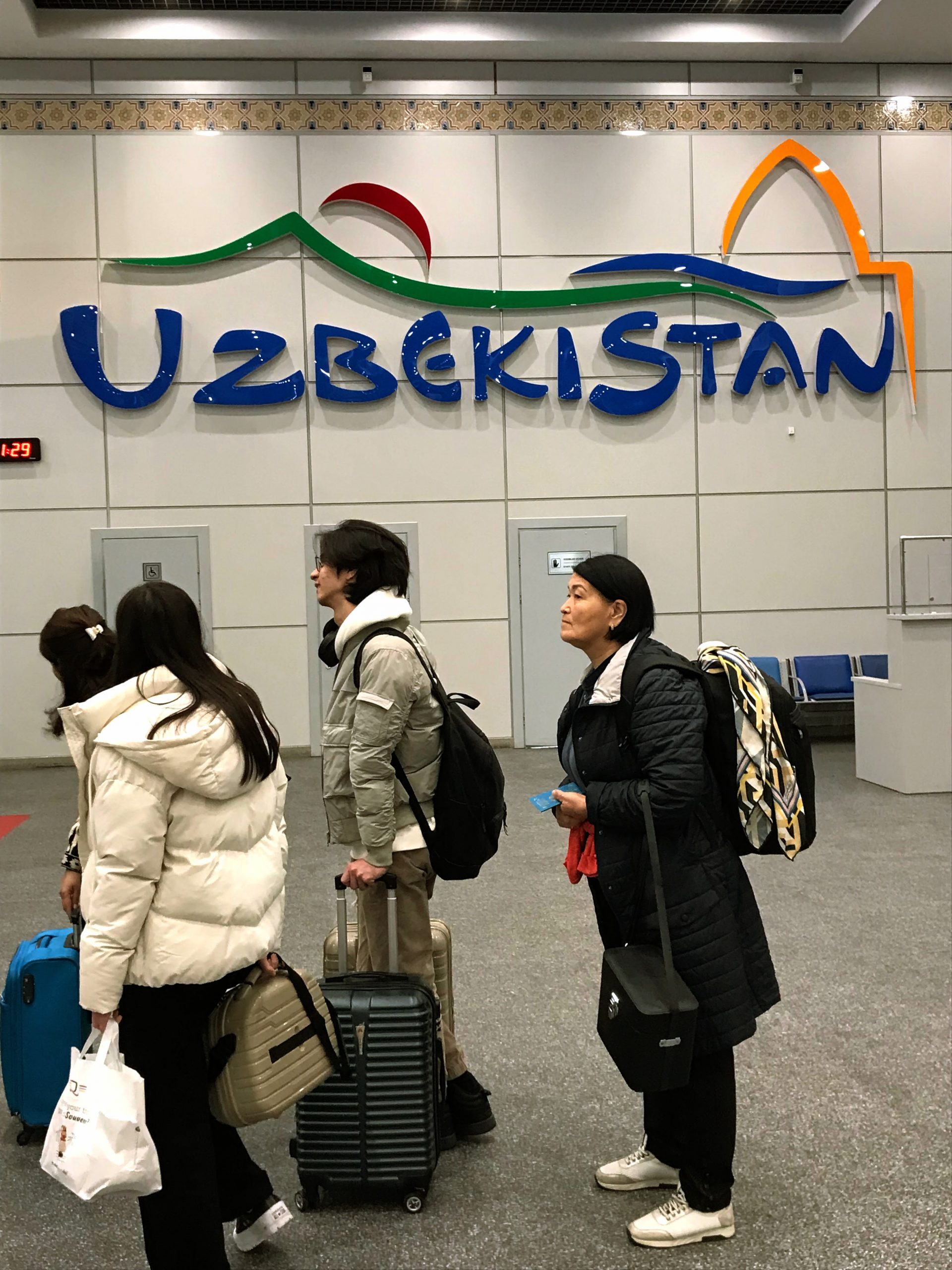Ankunft auf dem Flughafen Taschkent